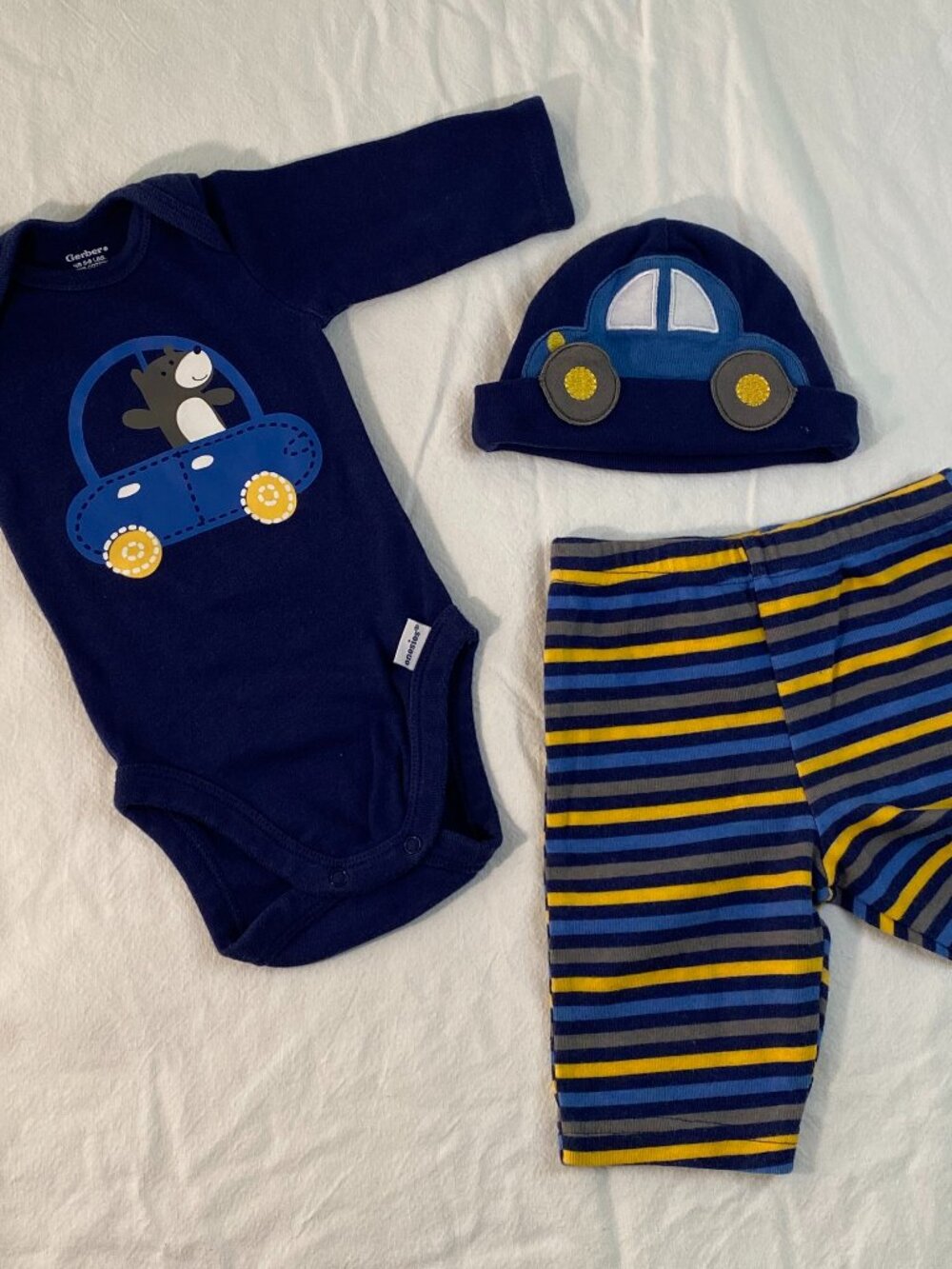 Gerber Newborn 3 Pc Outfit Set Bear Car Bodysuit Pants Hat NB 5-8 lbs